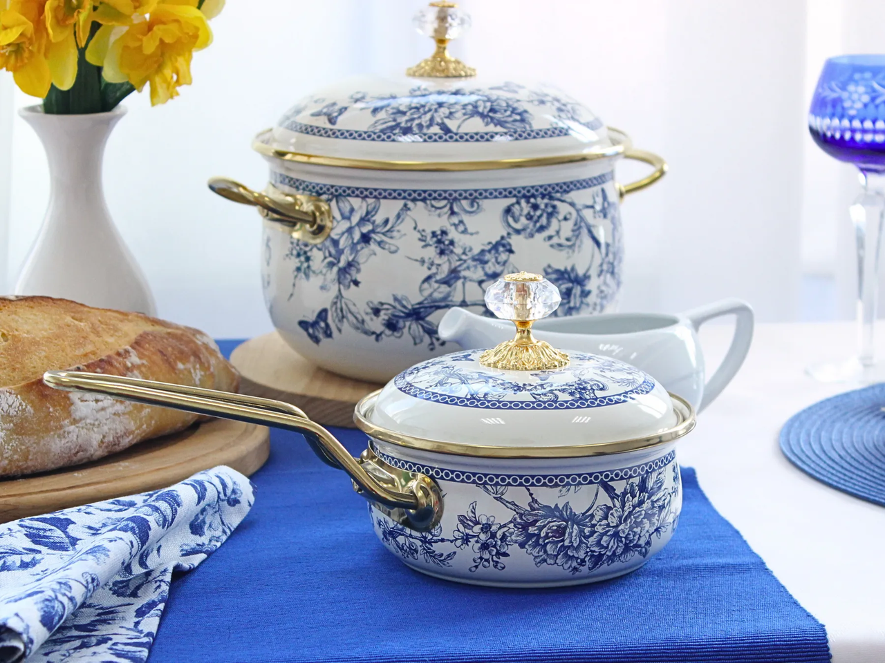 Ковш эмалированый Elmani BUTTERFLY с крышкой 0,9 л (763-030) - фото 3 Ковш эмалированый Elmani BUTTERFLY с крышкой 0,9 л (763-030) - фото 3