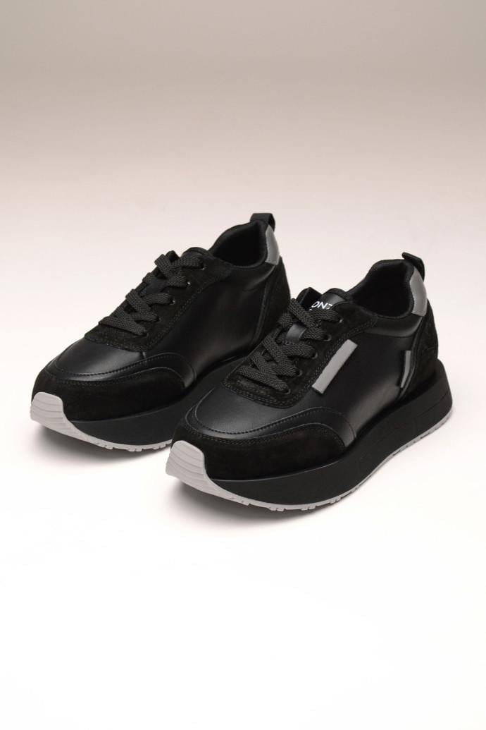 Кросівки жіночі LONZA р. 38 Чорний (181660) Кросівки жіночі LONZA р. 38 Чорний (181660)