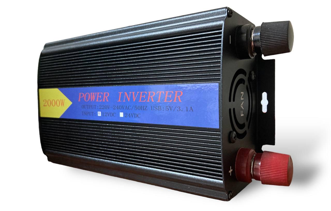 Автомобильный инвертор Power Inverter 12-220 V 2000W - фото 1