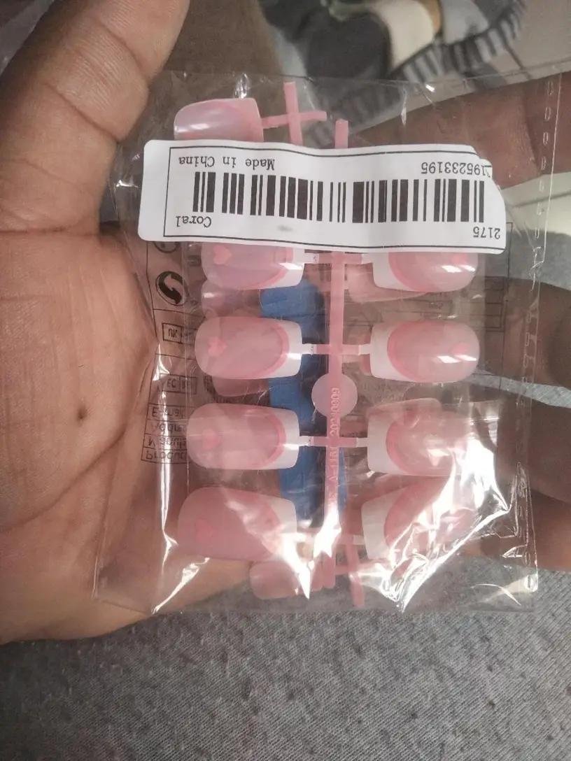 Нігті накладні френч із сердечками з клейовими пластинами 24 шт. Білий з рожевим (27086309) - фото 10 Нігті накладні френч із сердечками з клейовими пластинами 24 шт. Білий з рожевим (27086309) - фото 10