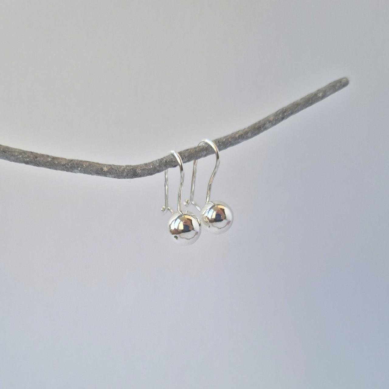 Серьги на петле серебро 925 пробы 2,40 г шарики 7 мм (500093)