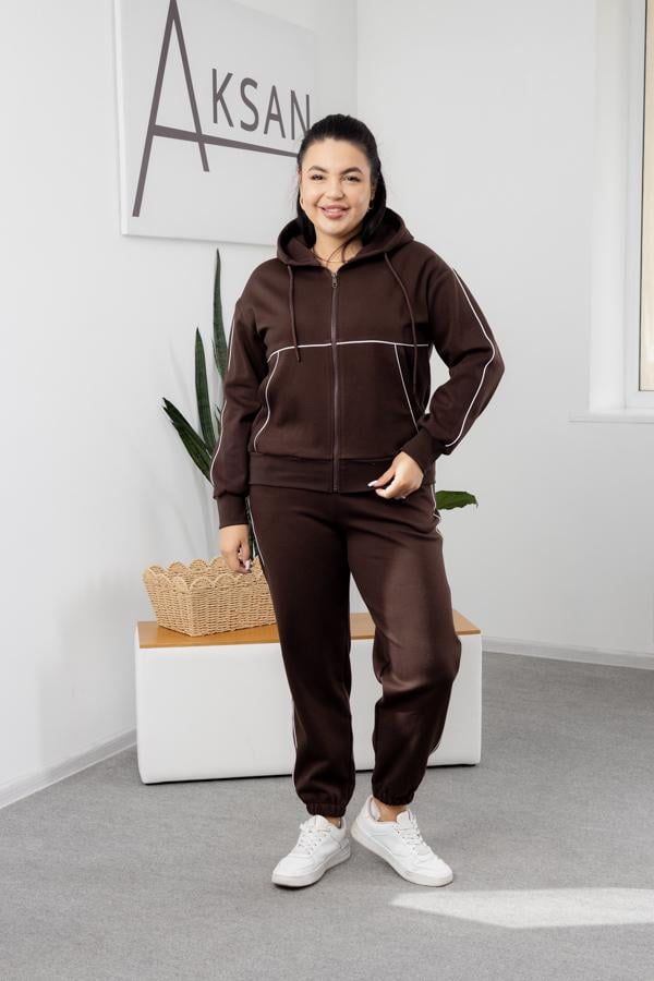 Спортивный костюм женский AKSAN зимний двойка 2XL Темно-коричневый (25.2727_dark-brown_50(2XL)) - фото 1 Спортивный костюм женский AKSAN зимний двойка 2XL Темно-коричневый (25.2727_dark-brown_50(2XL)) - фото 1