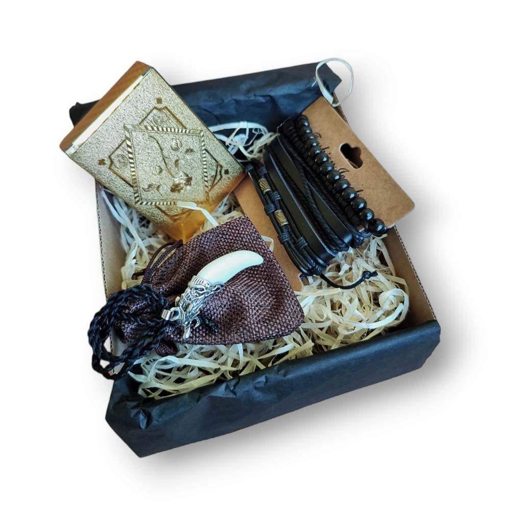 Подарочный набор мужской с черным браслетом золотыми картами и кулоном (GB-0007)