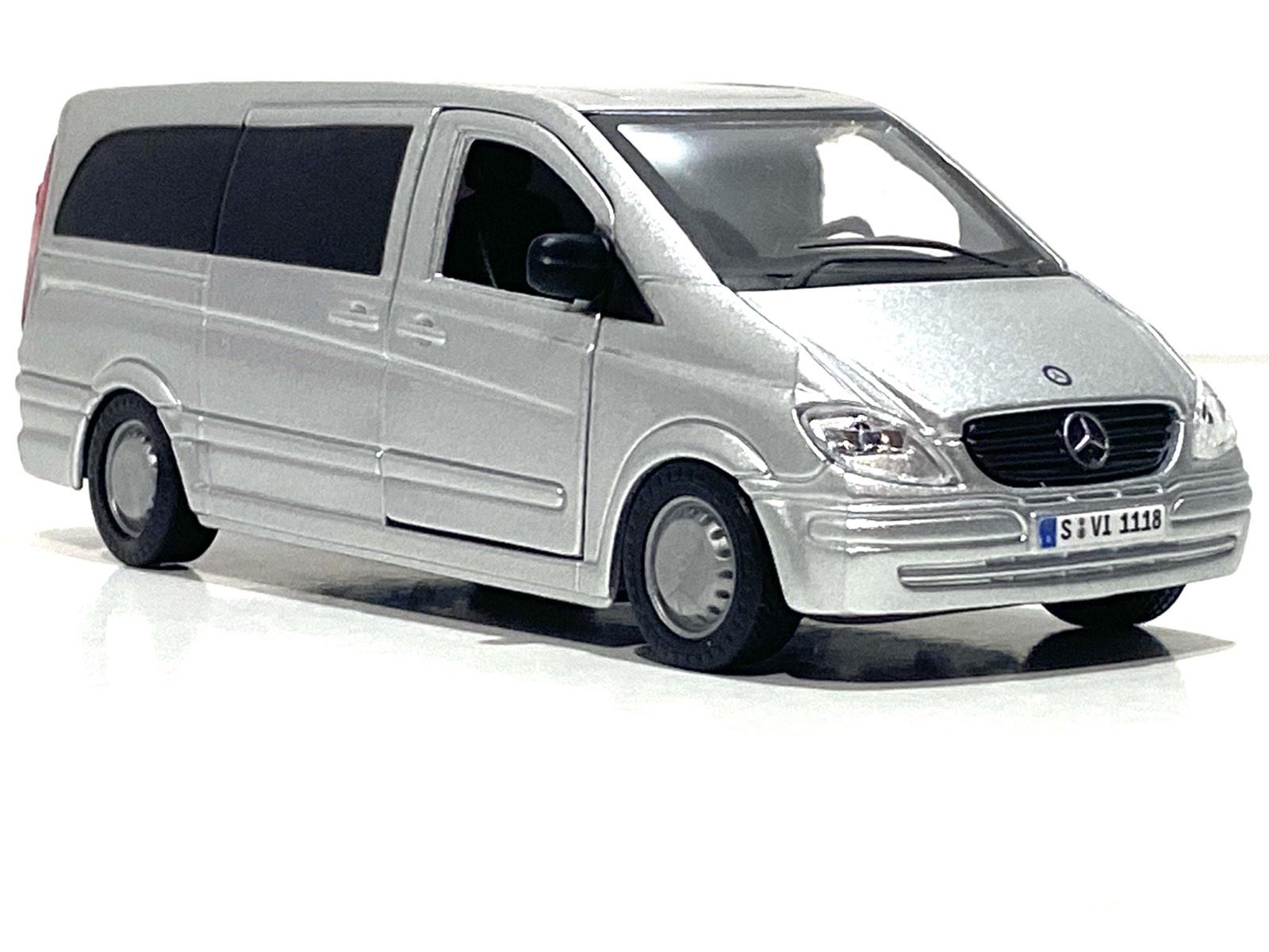 Машинка Bburago Mercedes-Benz Vito 1:32 Сірий (18-43028)