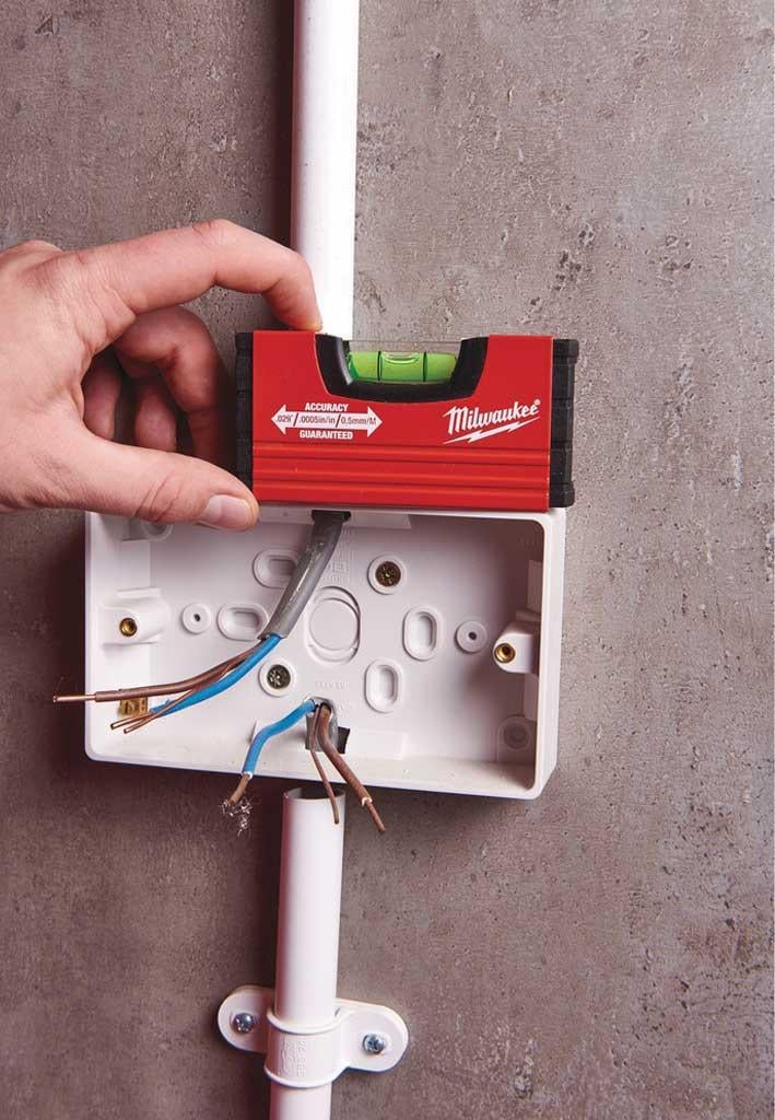 Рівень Milwaukee MiniBox на 1 капсулу алюмінієвий 10 см Червоний (4932459100) - фото 2