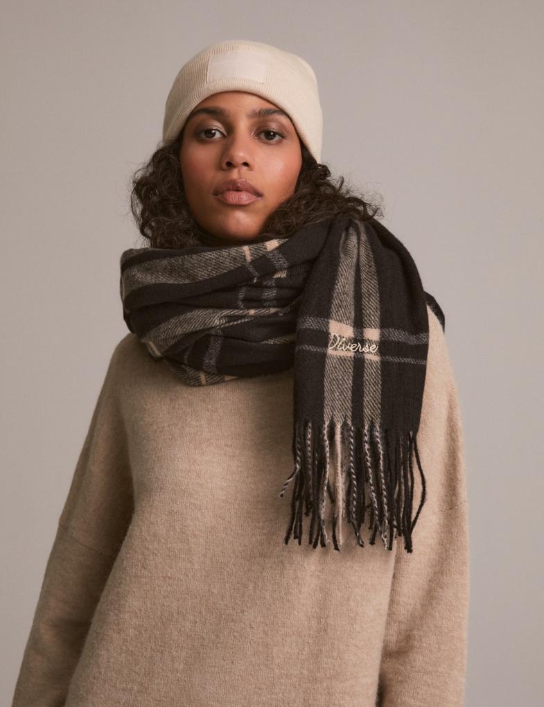 Шарф жіночий Diverse FIDE III Чорний (5902598926050)