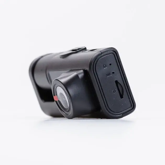 Видеорегистратор автомобильный с дисплеем 2" и тремя камерами Full HD 1080 - фото 4 Видеорегистратор автомобильный с дисплеем 2" и тремя камерами Full HD 1080 - фото 4