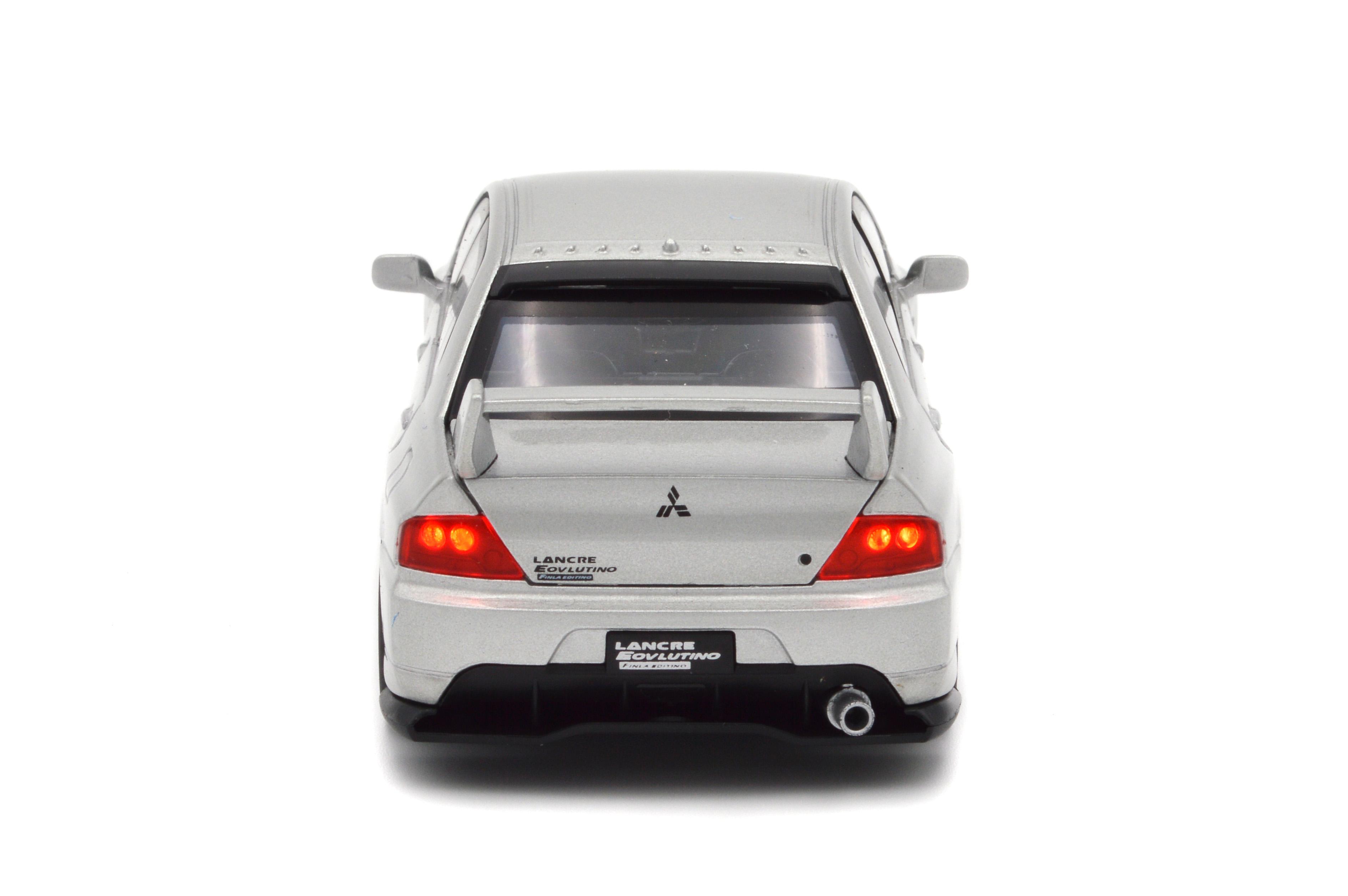 Іграшкова машинка металева Mitsubishi Lancer Evolution X 1:32 світло/звук/інерція/відкриваються двері (20651S) - фото 4 Іграшкова машинка металева Mitsubishi Lancer Evolution X 1:32 світло/звук/інерція/відкриваються двері (20651S) - фото 4