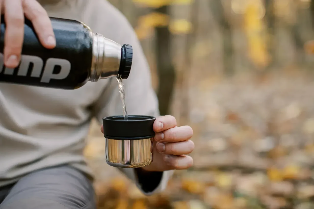 Термос Tramp Expedition Line питний 0,5 л Чорний (TRC-030-black) - фото 10 Термос Tramp Expedition Line питний 0,5 л Чорний (TRC-030-black) - фото 10