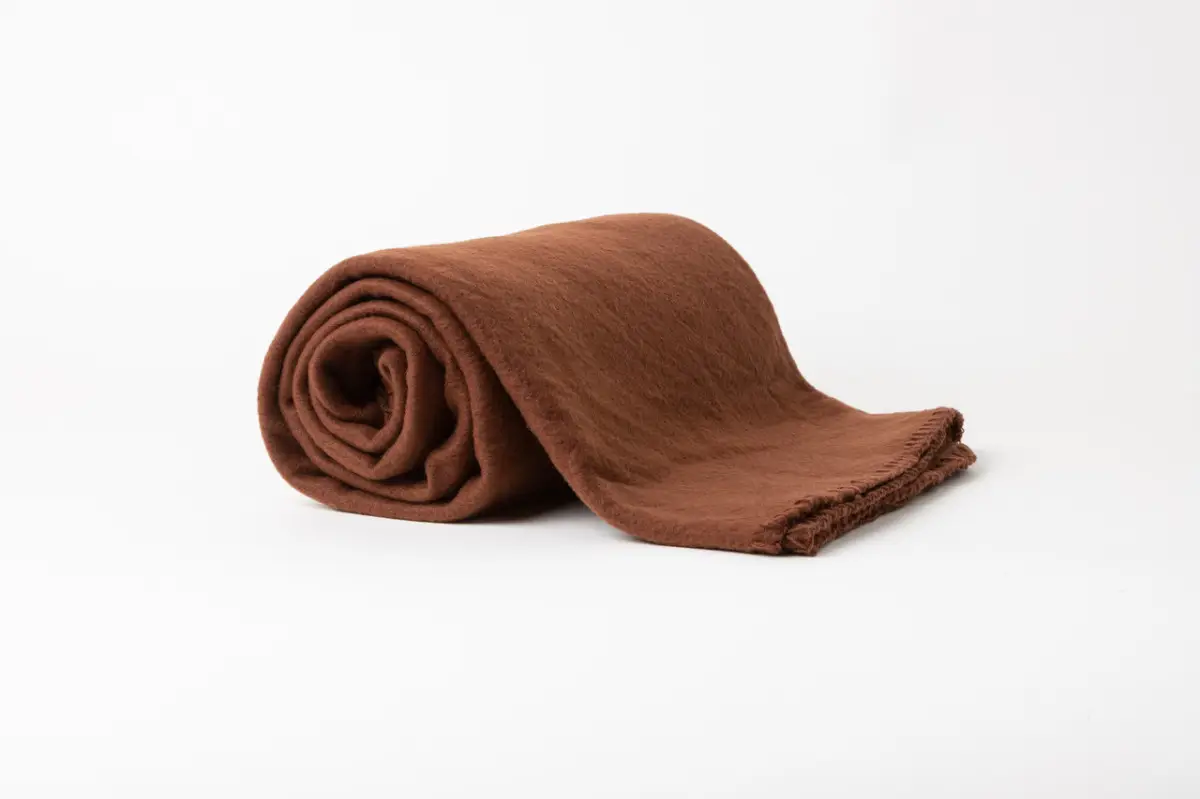 Плед флісовий 130х160 см Темно-коричневий (8-6-4750668) - фото 1 Плед флісовий 130х160 см Темно-коричневий (8-6-4750668) - фото 1