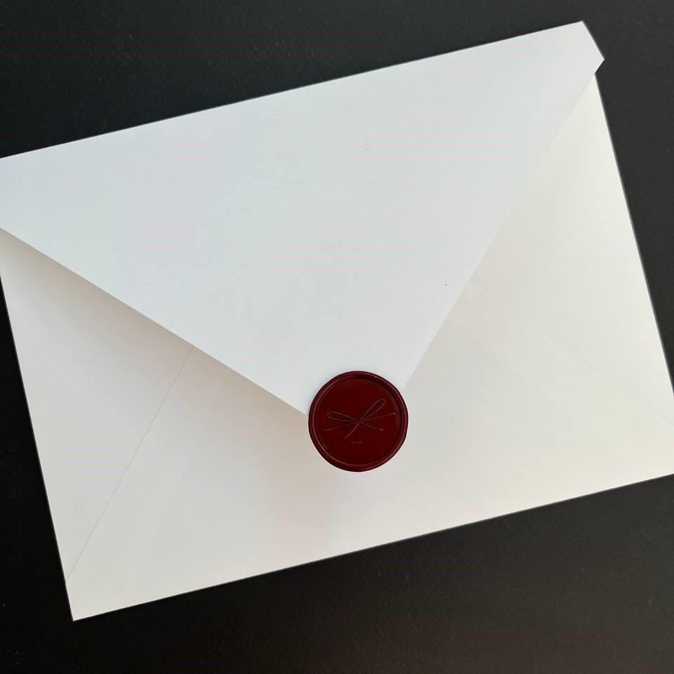 Конверт з дизайнерського паперу А5 16х21,5 см з печаткою Білий (2474685888) Конверт з дизайнерського паперу А5 16х21,5 см з печаткою Білий (2474685888)
