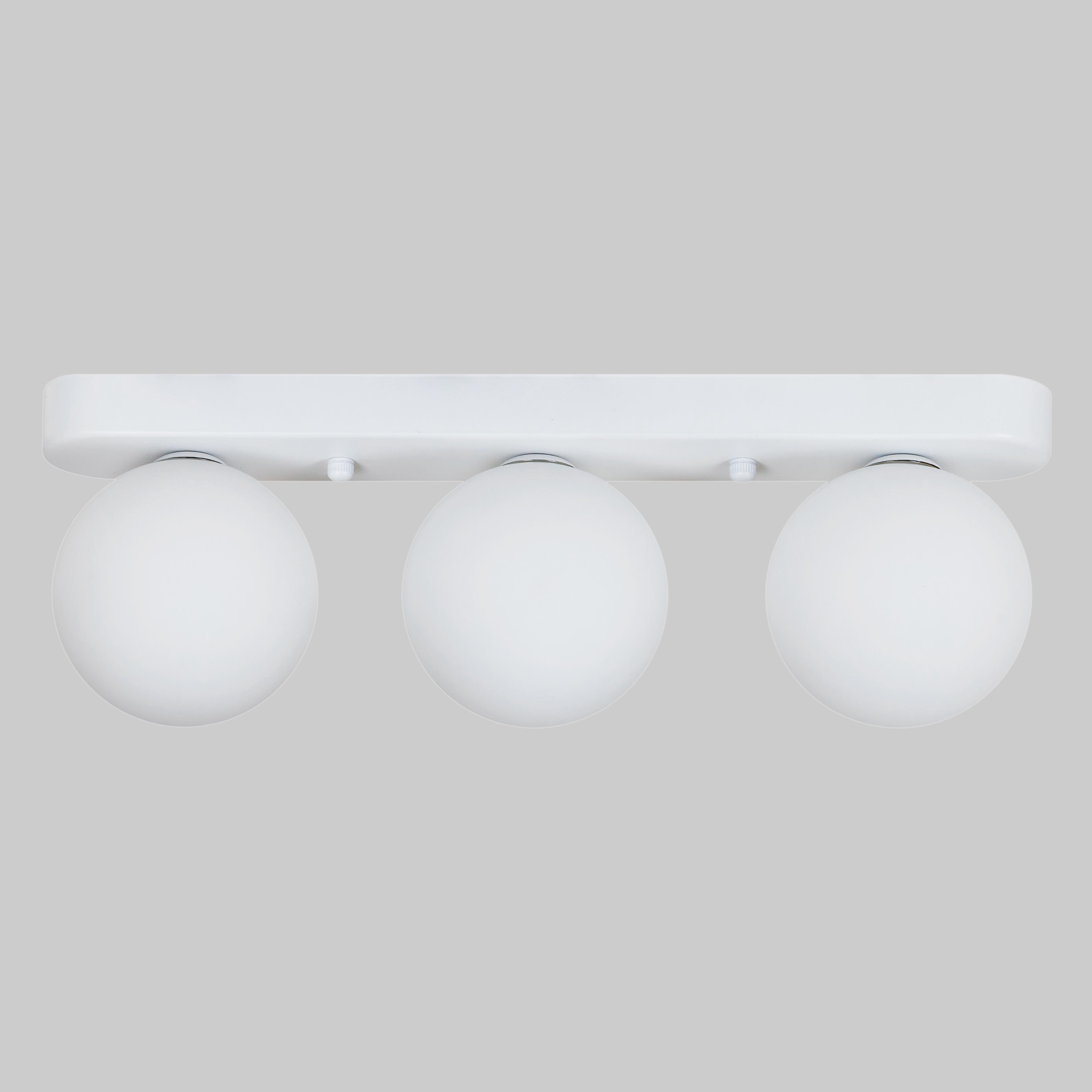 Люстра потолочная Glass Trio Light на 3 лампы Белый (61-X100F-3 WH+WH 380)