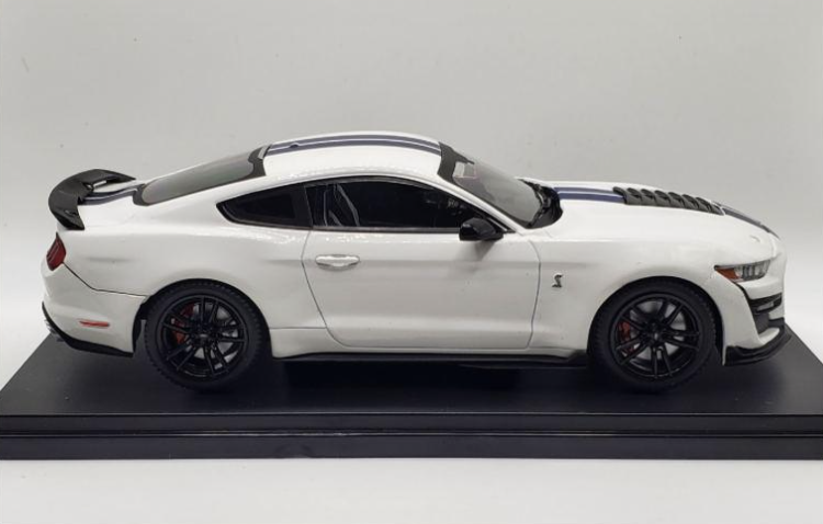 Колекційна модель Ford Mustang Shelby GT500 2020 Ford Mustang Collection 1:24