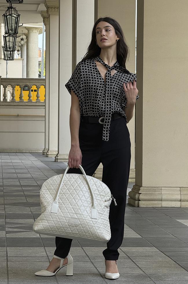 Комбинезон Lipar 0213 с завязывающимся бантом спереди р. 44 Черный (16887140) - фото 4 Комбинезон Lipar 0213 с завязывающимся бантом спереди р. 44 Черный (16887140) - фото 4