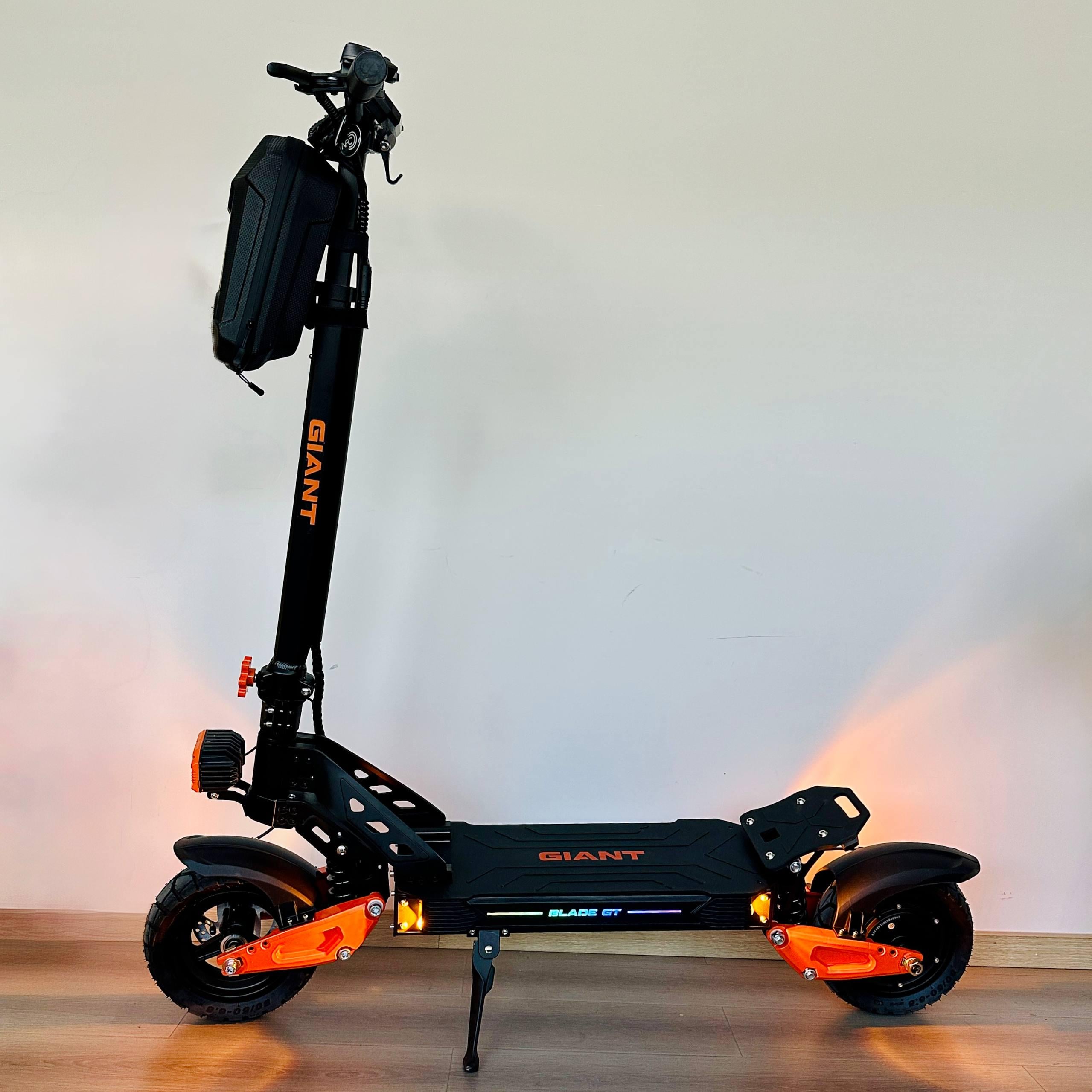 Електросамокат GIANT Blade GT Pro Sport 1600W спорт серія 18 Ah (33058978)