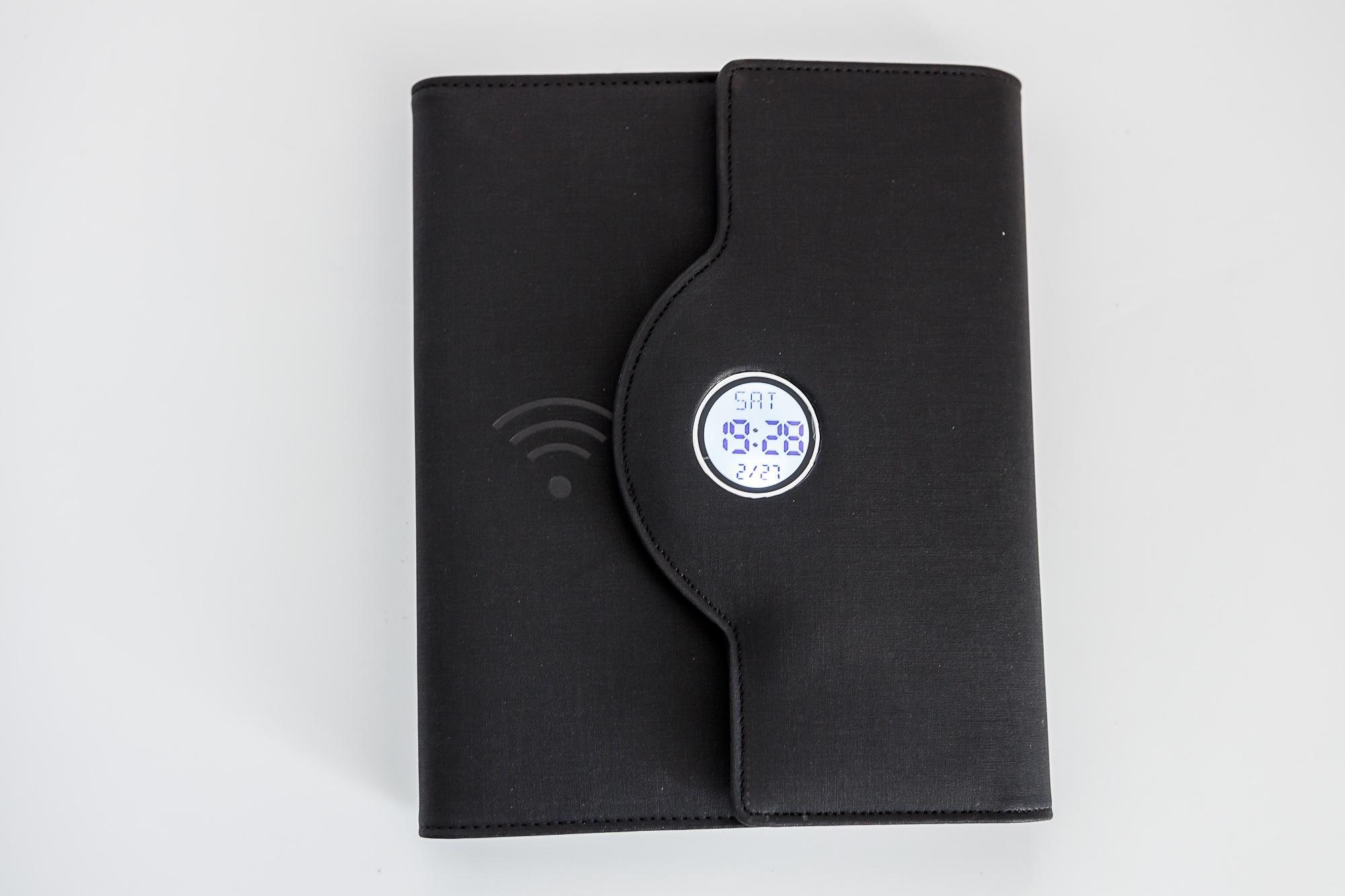 Блокнот с беспроводной зарядкой SmartPad часами и подсветкой подарочный Черный (1242)