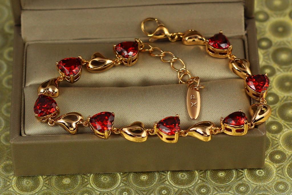 Браслет Xuping Jewelry Сердечки с красными камнями на дорожке 17 см х 7 мм Золотистый (2327335180)