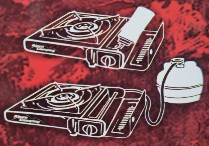 Плита газовая туристическая Alpen Camping с пьезоподжигом 2200 Вт и 4 баллона с адаптером (9761711) - фото 4 Плита газовая туристическая Alpen Camping с пьезоподжигом 2200 Вт и 4 баллона с адаптером (9761711) - фото 4