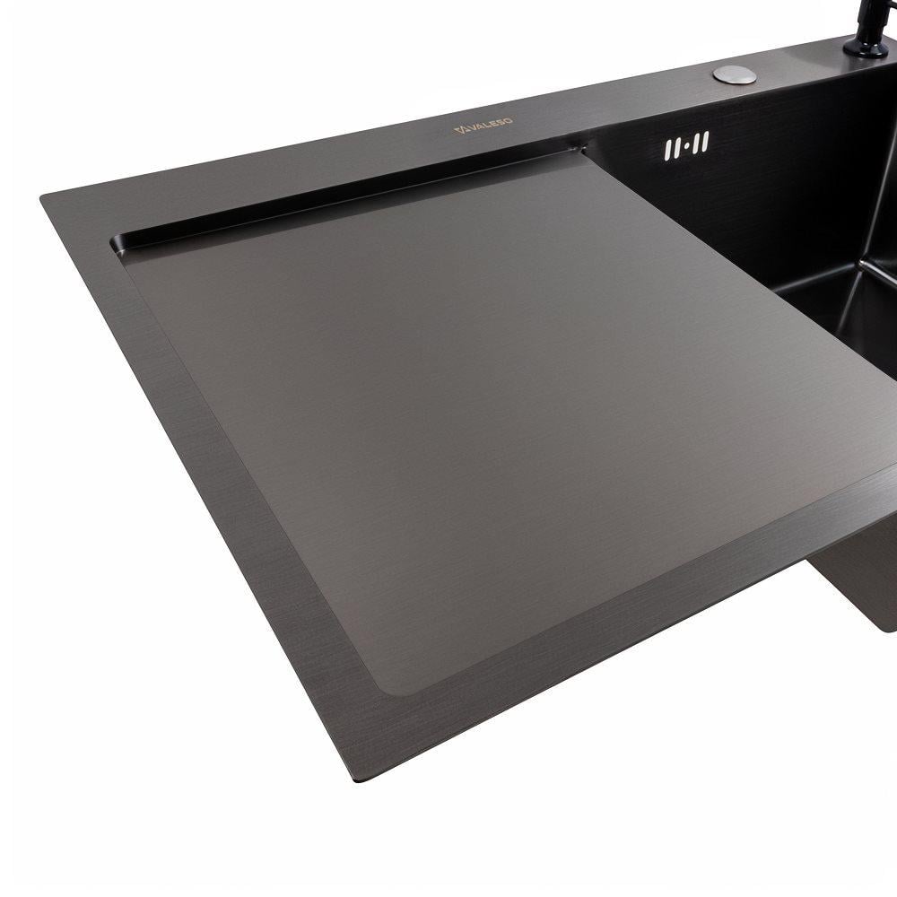 Мойка кухонная Valeso Handmade CM 78х50 R PVD круглый сифон 3,0/0,8 мм Черный - фото 4