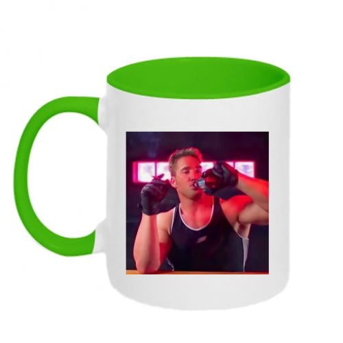 Чашка двухцветная Билли пьет пиво 320 мл Белый с салатовым (13816037-37-186167)