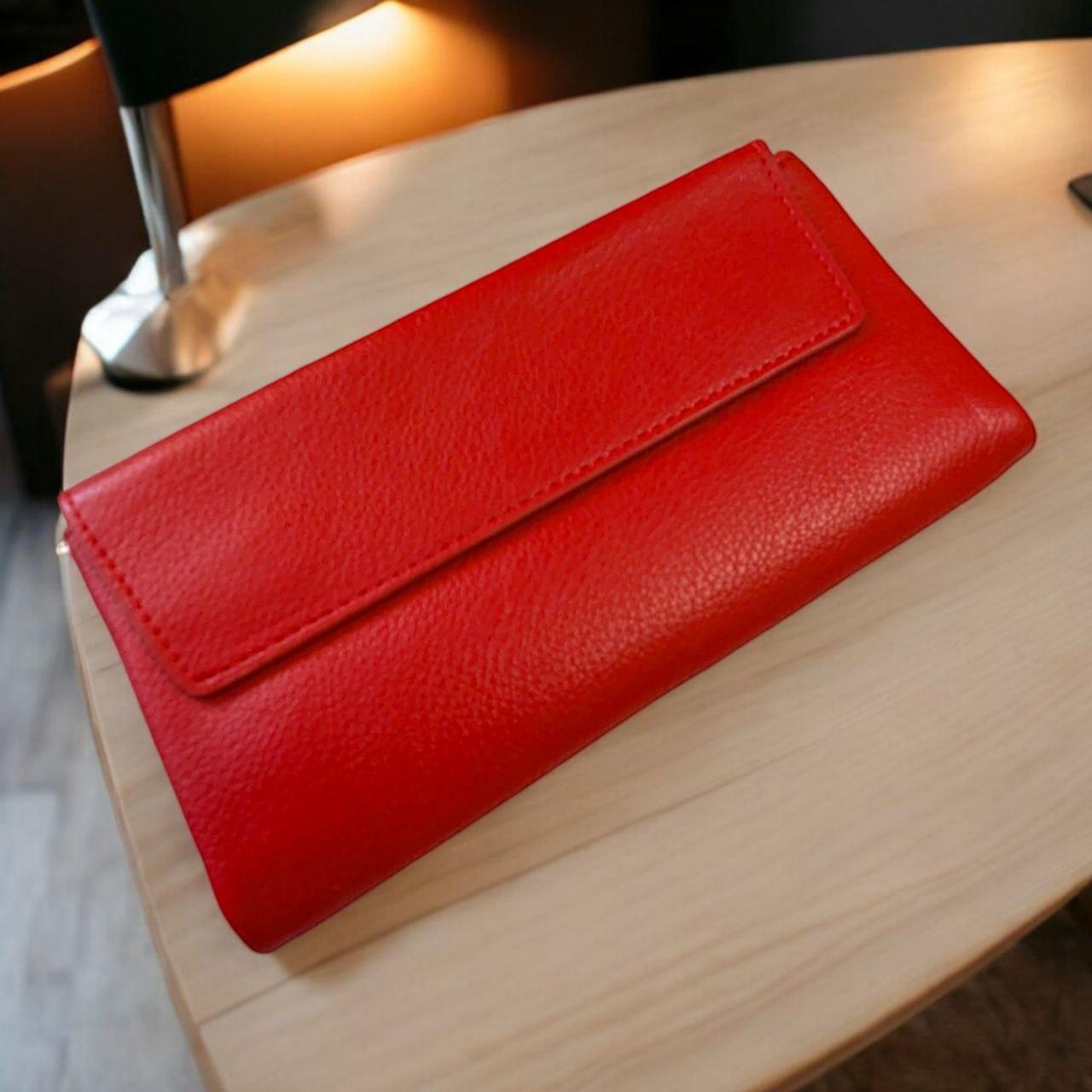 Гаманець жіночий на магніті екошкіра м'який Saralyn Червоний (С-8818А)