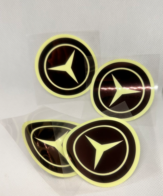 Наклейка логотип Mercedes Benz световозвращающая d 7 см 4 шт. (KG-9184)