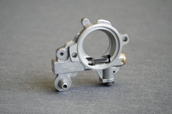 Насос масляный для бензопил MS 361 (1676)