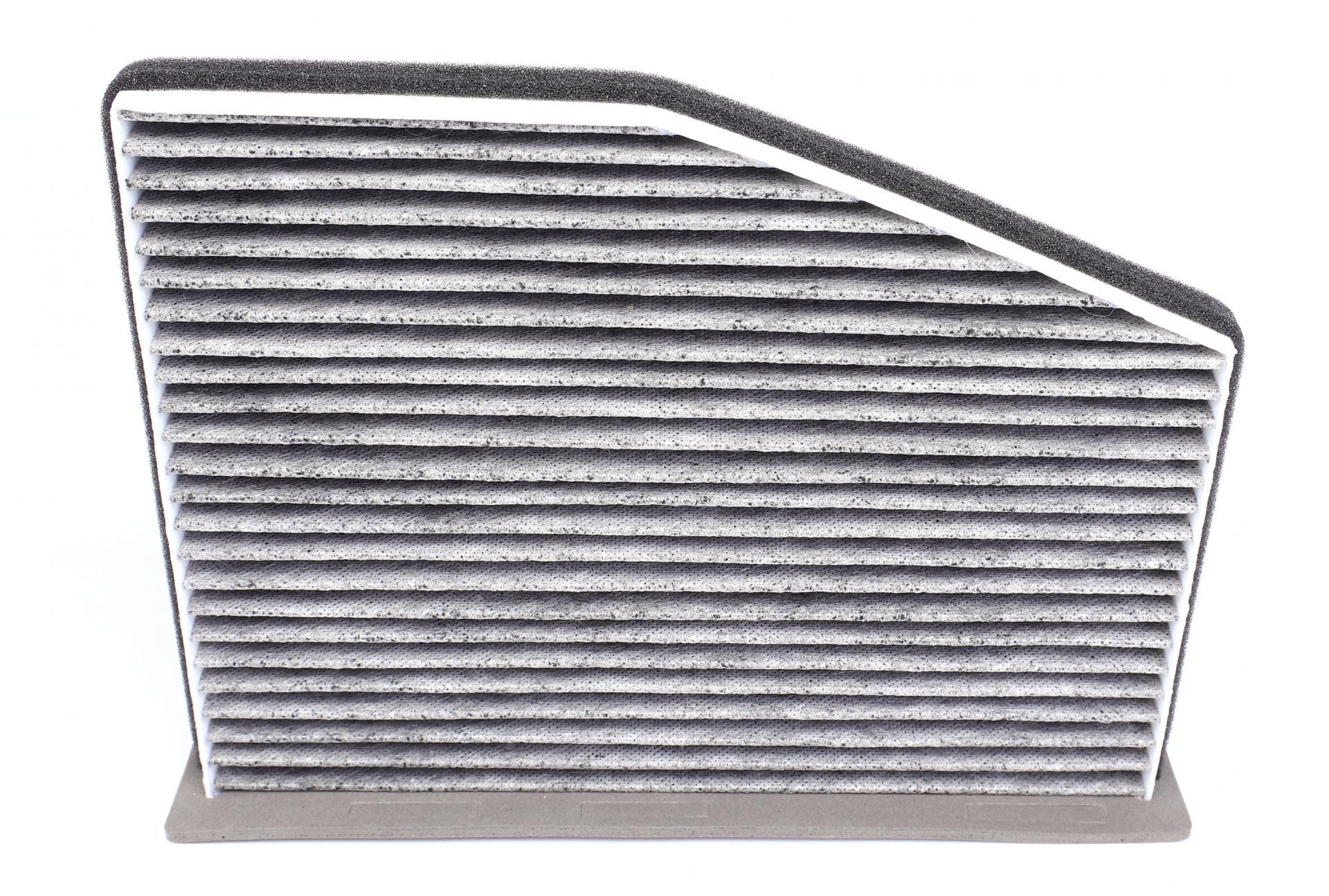 Фильтр салона SOLGY для VW Caddy 1,9TDI 03- угольный (104038)