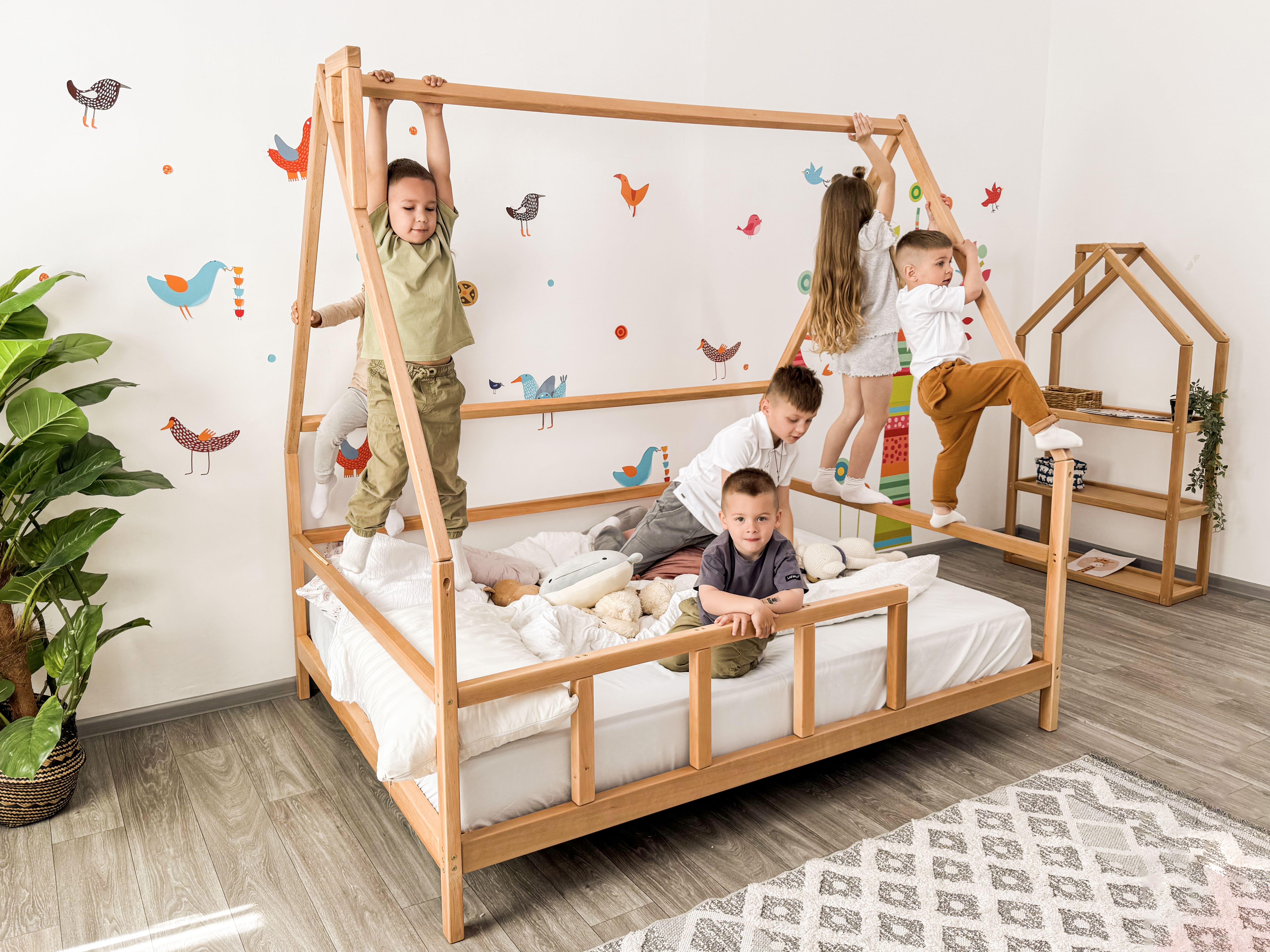 Кровать-домик детская BusyWood Монтессори на ножках модель 1 200 x 90 см Натуральное дерево (M1LN11)