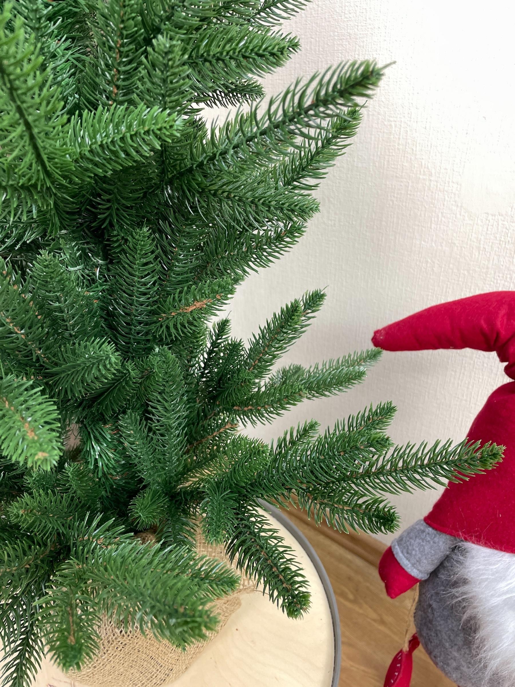 Искусственная елка литая Classic в горшке с мешковиной 90 см Зеленый (Н01014) - фото 5 Искусственная елка литая Classic в горшке с мешковиной 90 см Зеленый (Н01014) - фото 5