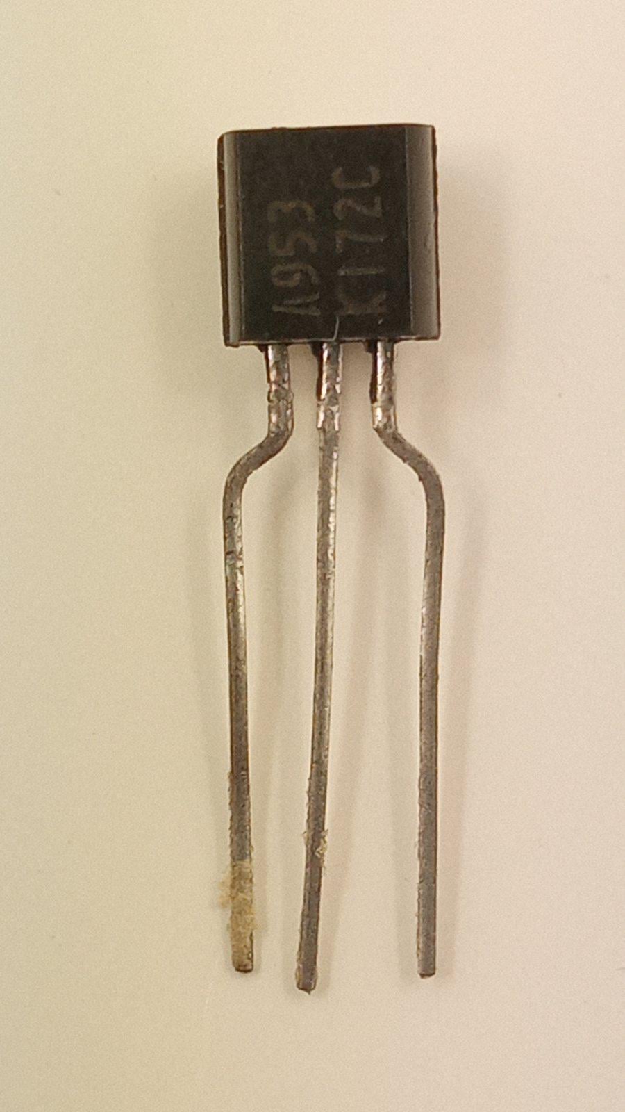 Транзистор 2SA953 pnp -60V 0.3A 0.6W TO-92 (15033) Транзистор 2SA953 pnp -60V 0.3A 0.6W TO-92 (15033)