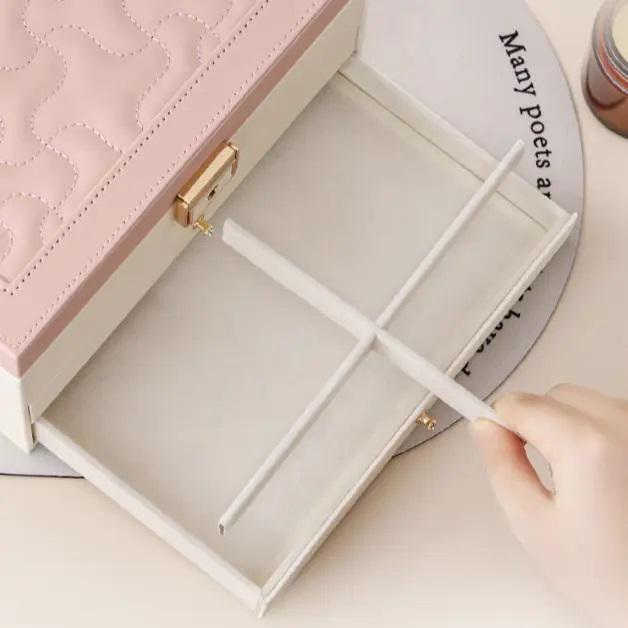 Органайзер для бижутерии и украшений 18497 13,5х17х23 см Молочный (5004690) - фото 3 Органайзер для бижутерии и украшений 18497 13,5х17х23 см Молочный (5004690) - фото 3