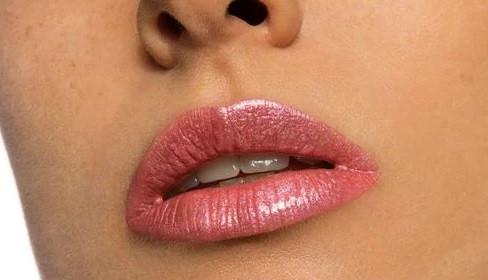 Помада губная Pupa Miss Pupa Starlight Ultra Shiny Lipstick 701 Sweet Kate 2,5 г (2246904620) - фото 2 Помада губная Pupa Miss Pupa Starlight Ultra Shiny Lipstick 701 Sweet Kate 2,5 г (2246904620) - фото 2