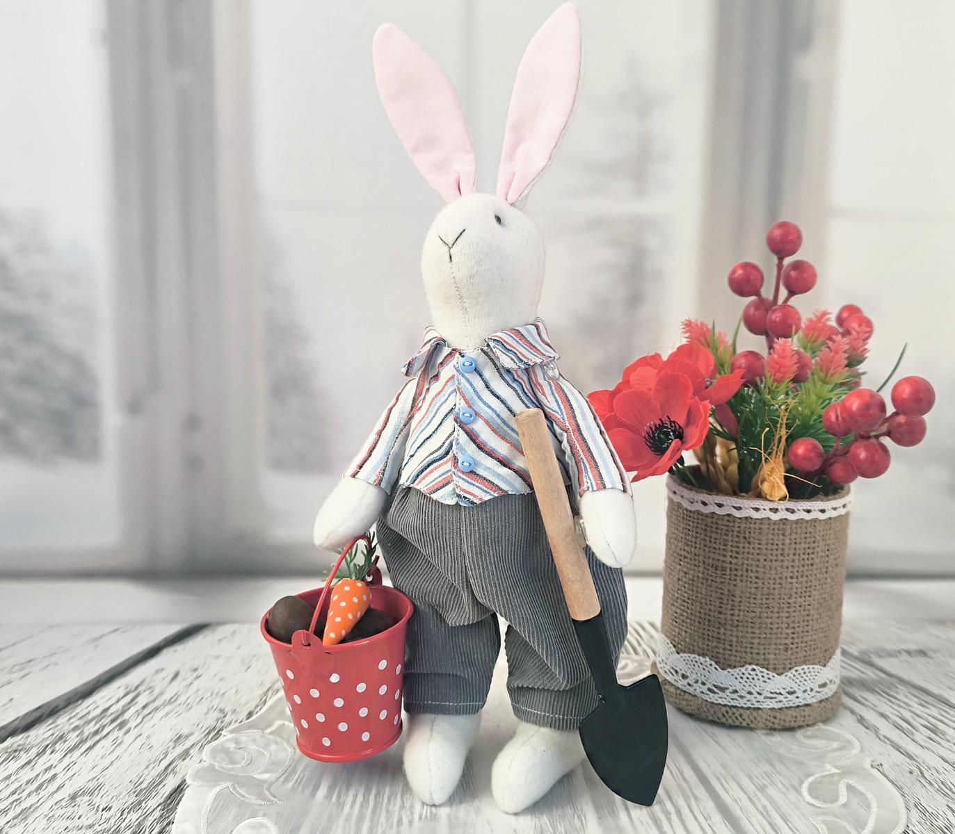 Лялька інтер'єрна в стилі тильда Кролик городник (2516643647)