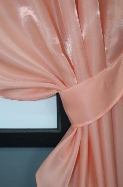 Комплект штор атлас 1,3х1,7 м 2 шт. Персиковий (822ш) - фото 4 Комплект штор атлас 1,3х1,7 м 2 шт. Персиковий (822ш) - фото 4