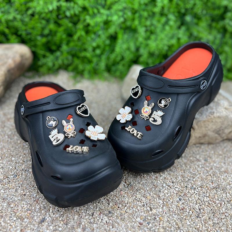 Крокси жіночі Е-0010238-2 з джибітсами на платформі p. 37 24 см Чорний (82537302)