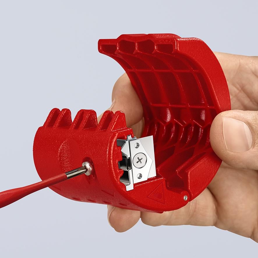 Труборез для пластиковых труб KNIPEX BiX (90 22 10 BK) - фото 11 Труборез для пластиковых труб KNIPEX BiX (90 22 10 BK) - фото 11