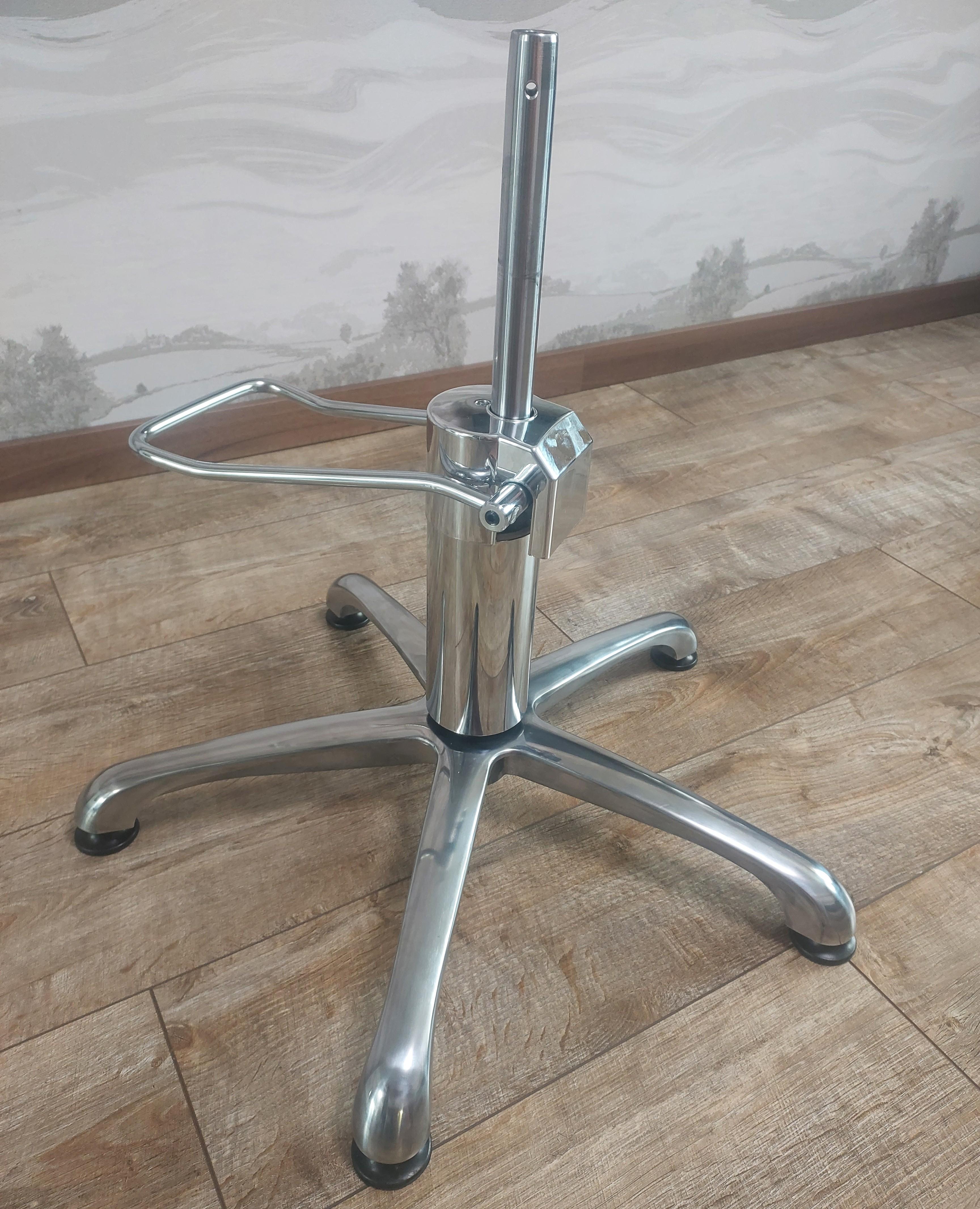 Ніжка п'ятилуччя для перукарських крісел ДенІС professional з гідравлікою в зборі на 1 болт (27327856) - фото 6 Ніжка п'ятилуччя для перукарських крісел ДенІС professional з гідравлікою в зборі на 1 болт (27327856) - фото 6