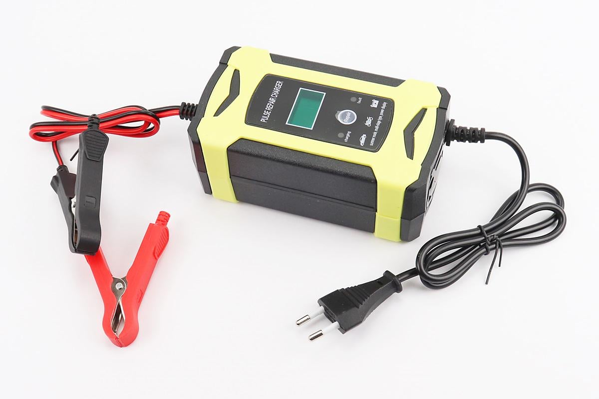 Зарядное устройство универсальное импульсное CCB-01 12V 6A (208472)