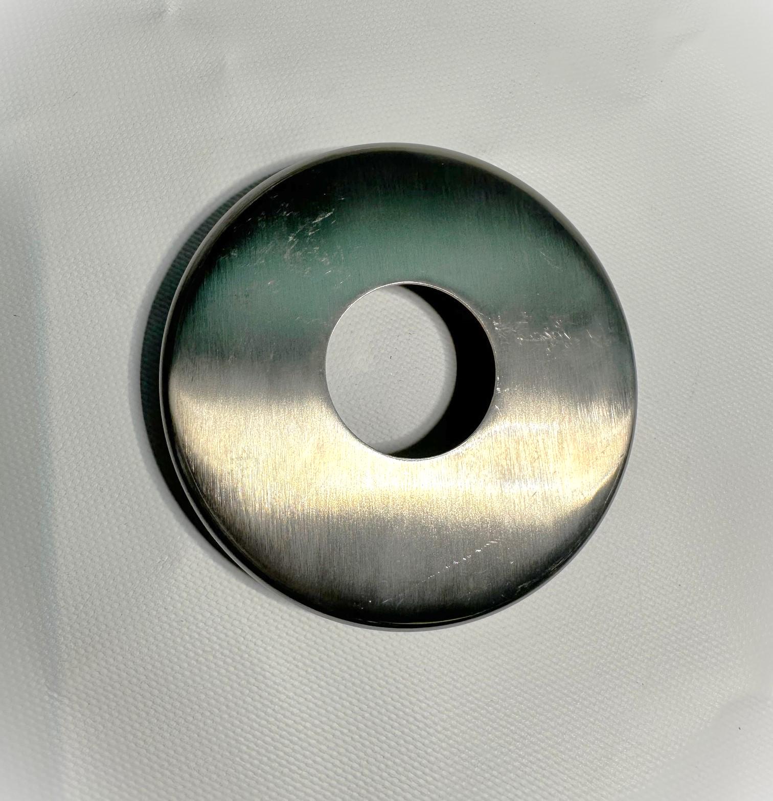 Ковпак-накладка з нержавіючої сталі AISI 304 для маскування місця кріплення до монтажної поверхні 124x43x22 мм (В8706) - фото 5 Ковпак-накладка з нержавіючої сталі AISI 304 для маскування місця кріплення до монтажної поверхні 124x43x22 мм (В8706) - фото 5