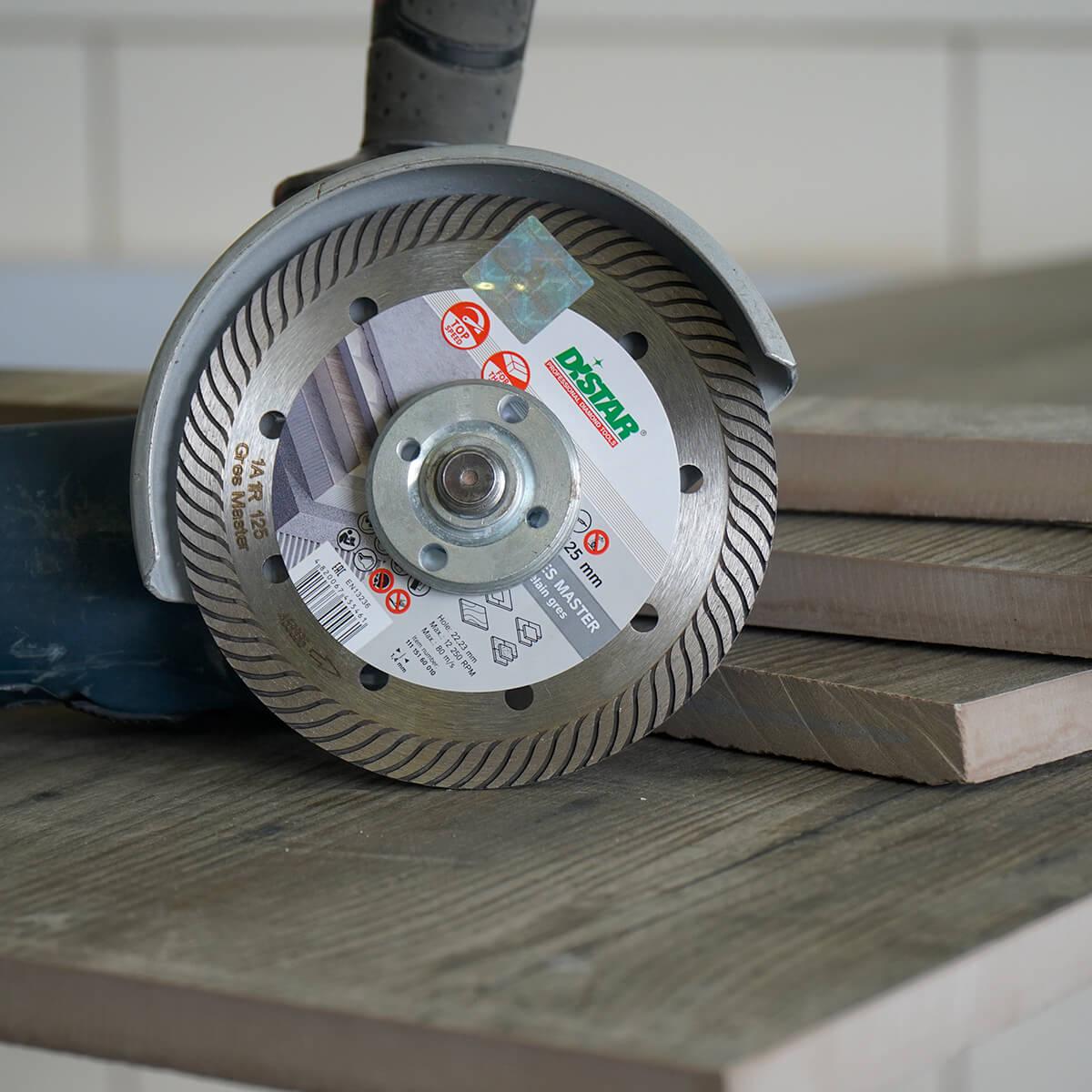 Диск алмазный Distar GRES MASTER для керамогранита 125x1,4x22,23 мм (11115160010) - фото 4 Диск алмазный Distar GRES MASTER для керамогранита 125x1,4x22,23 мм (11115160010) - фото 4