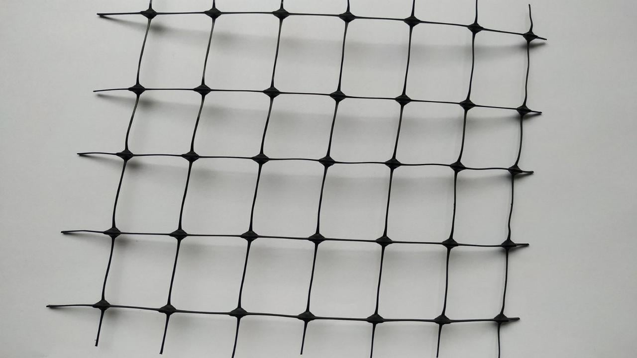 Сетка универсальная 1,5х100 м ячейка 30х35 мм Черный