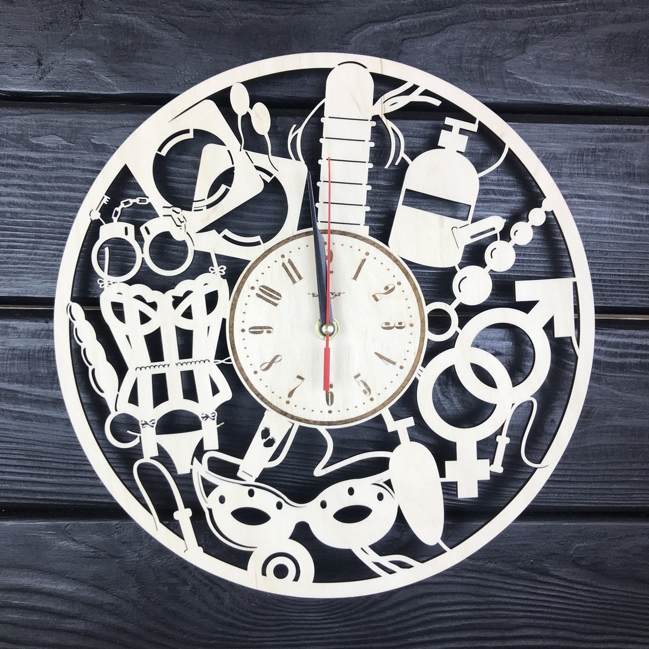 Дизайнерские часы в стиле Лофт