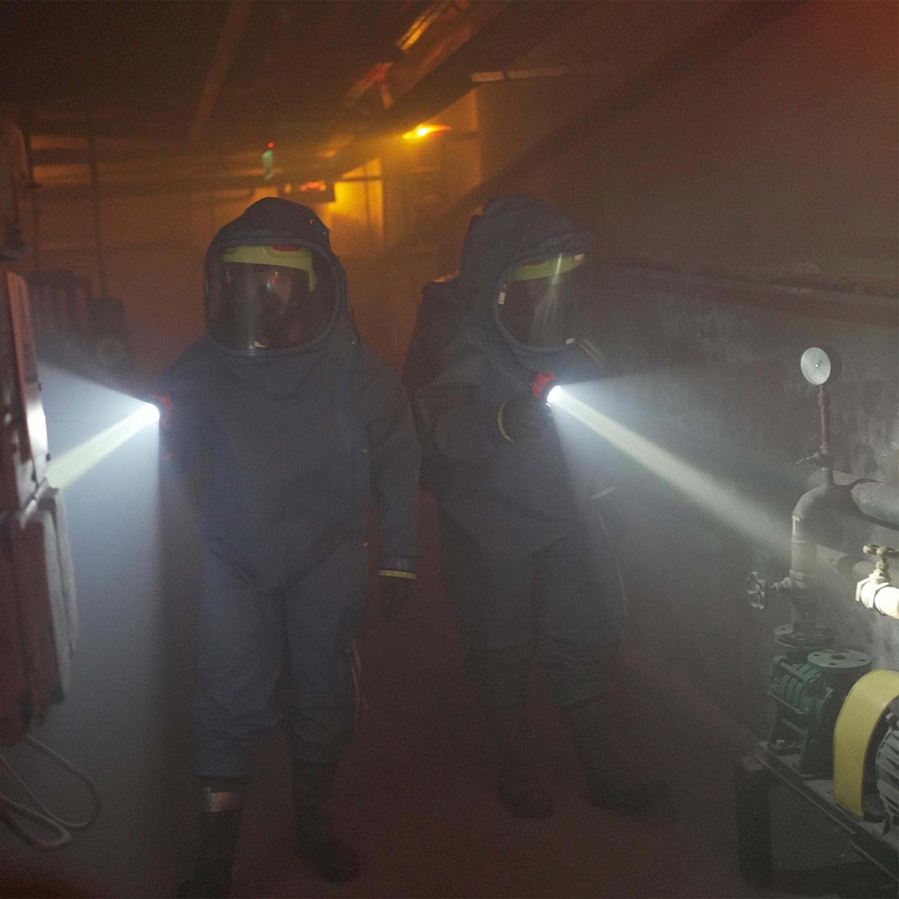 Фонарь пожарный Mactronic M-Fire Guardian XW 240 Lm Ex-ATEX (PHH0235) - фото 9 Фонарь пожарный Mactronic M-Fire Guardian XW 240 Lm Ex-ATEX (PHH0235) - фото 9