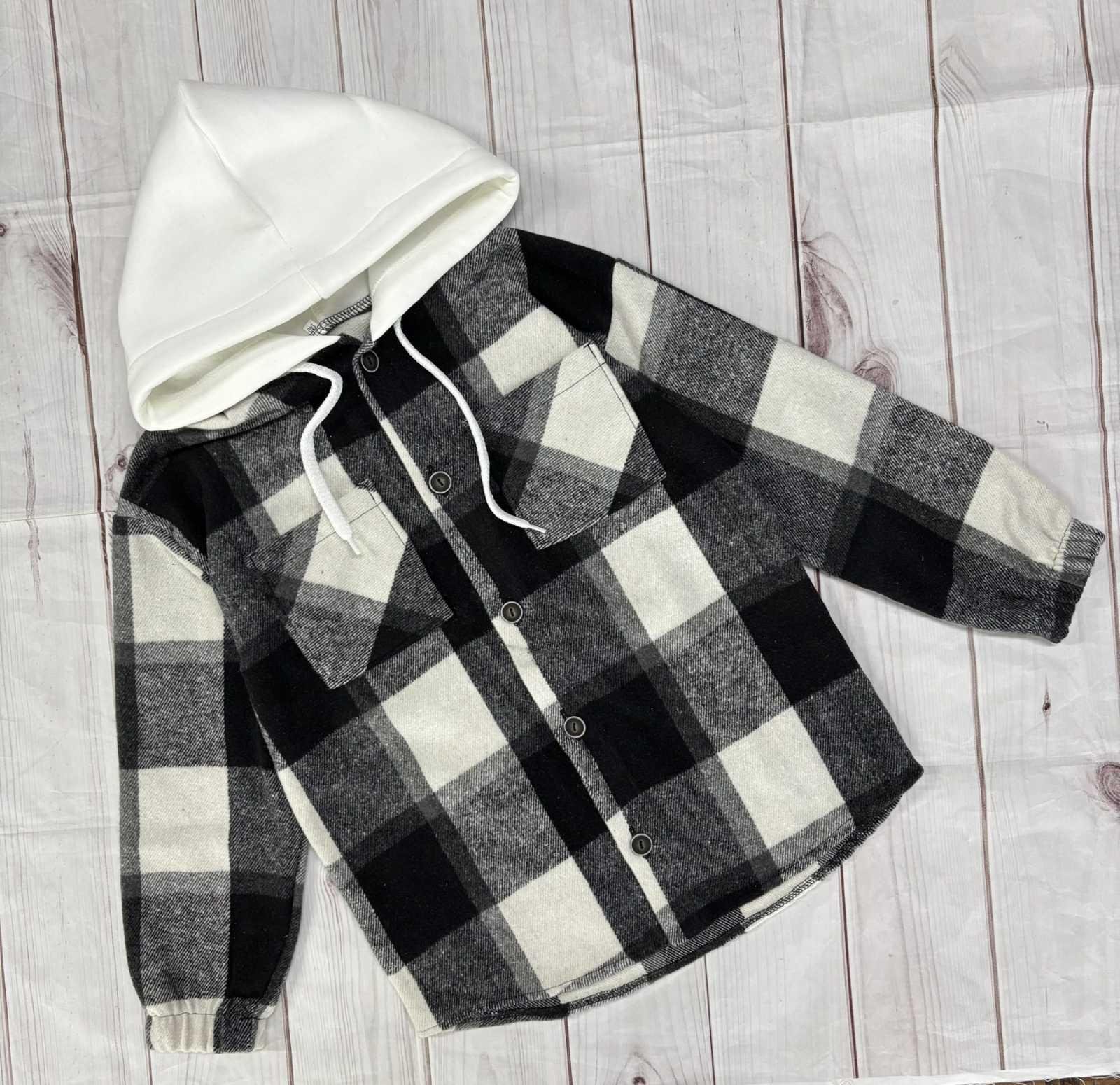 Сорочка тепла дитяча на 7 років 122 см Чорно-білий