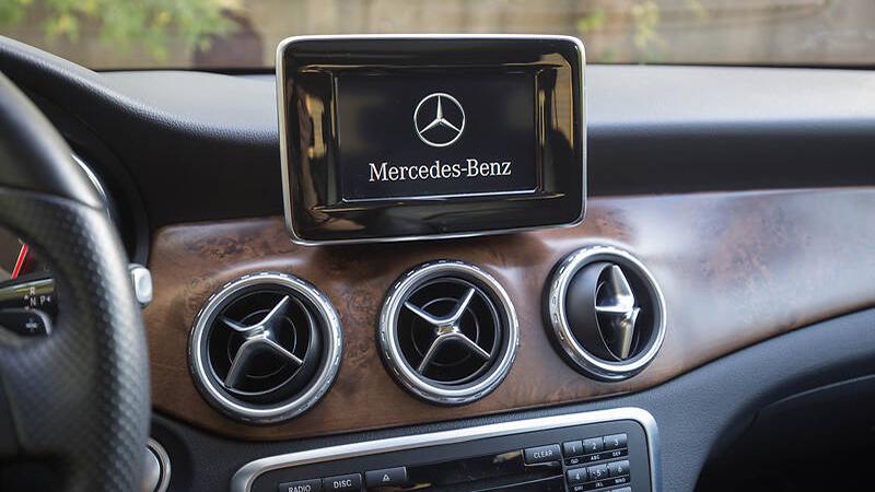 Защитное стекло Pixsel гибридное матовое на монитор Mercedes Benz GLA-CLASS-6,9" 2014-2017