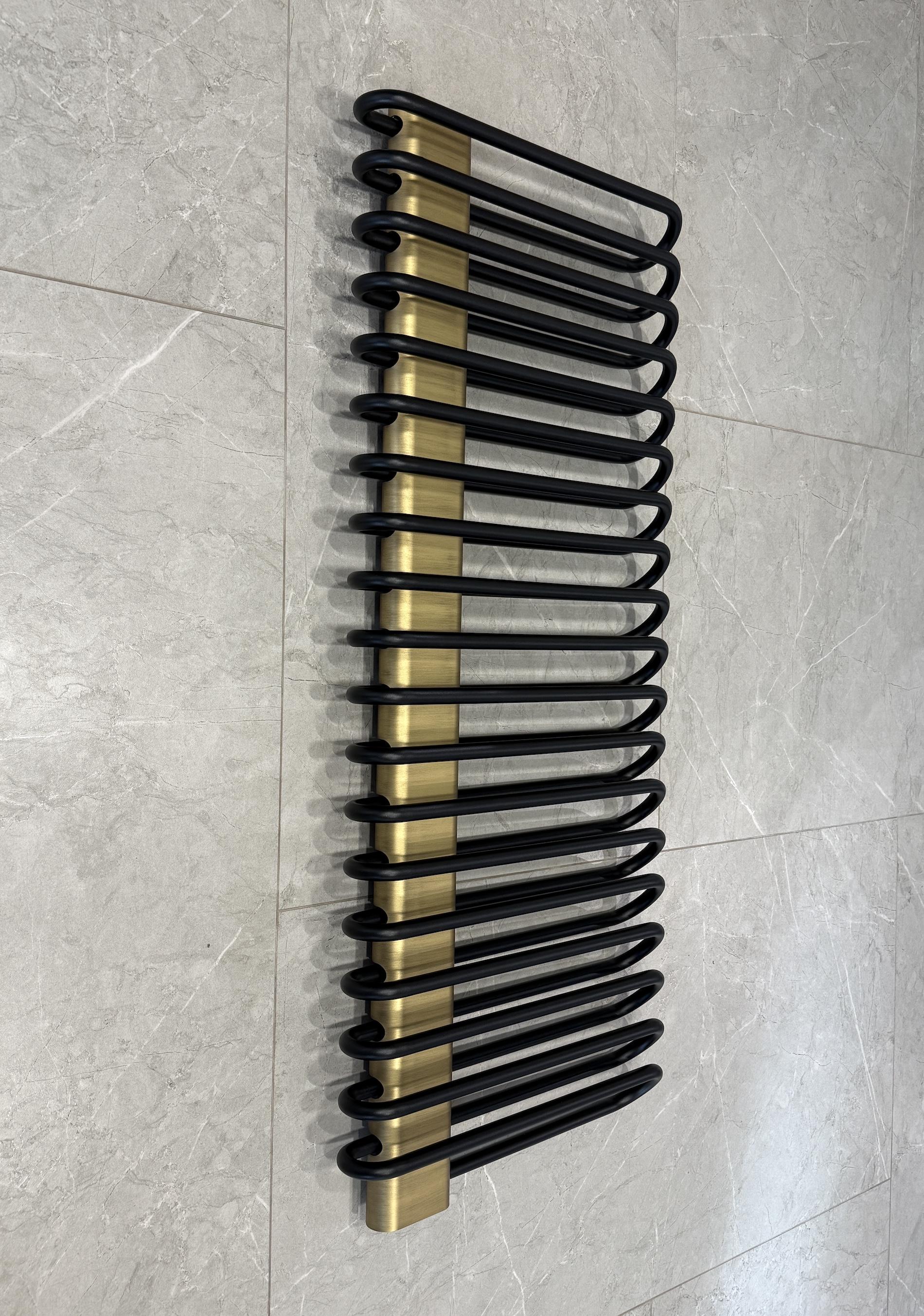 Полотенцесушитель водяной Terma Michelle 1200x500 мм Heban/Brushed Brass (852)