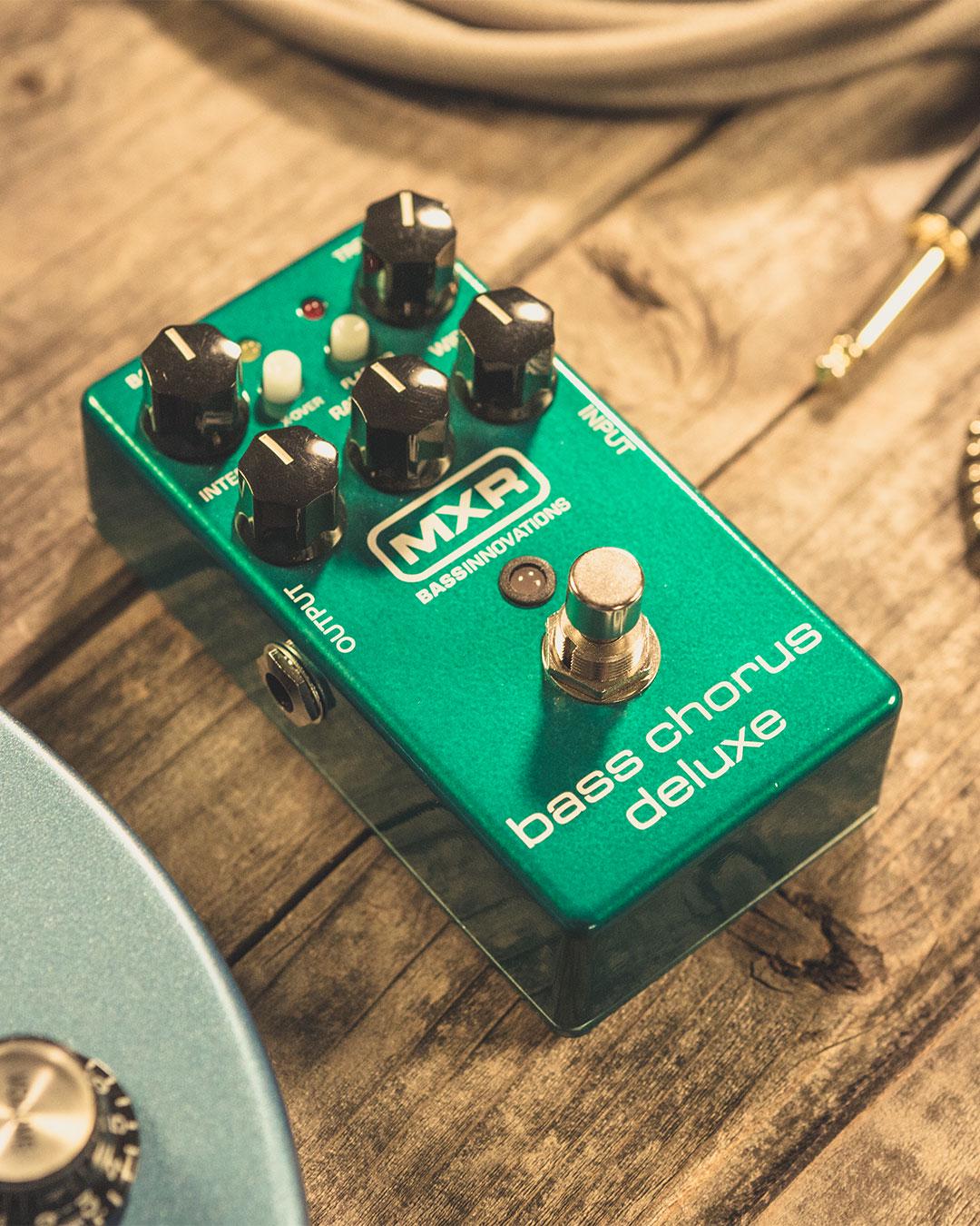 Педаль эффектов MXR M83 Bass Chorus Deluxe - фото 7 Педаль эффектов MXR M83 Bass Chorus Deluxe - фото 7