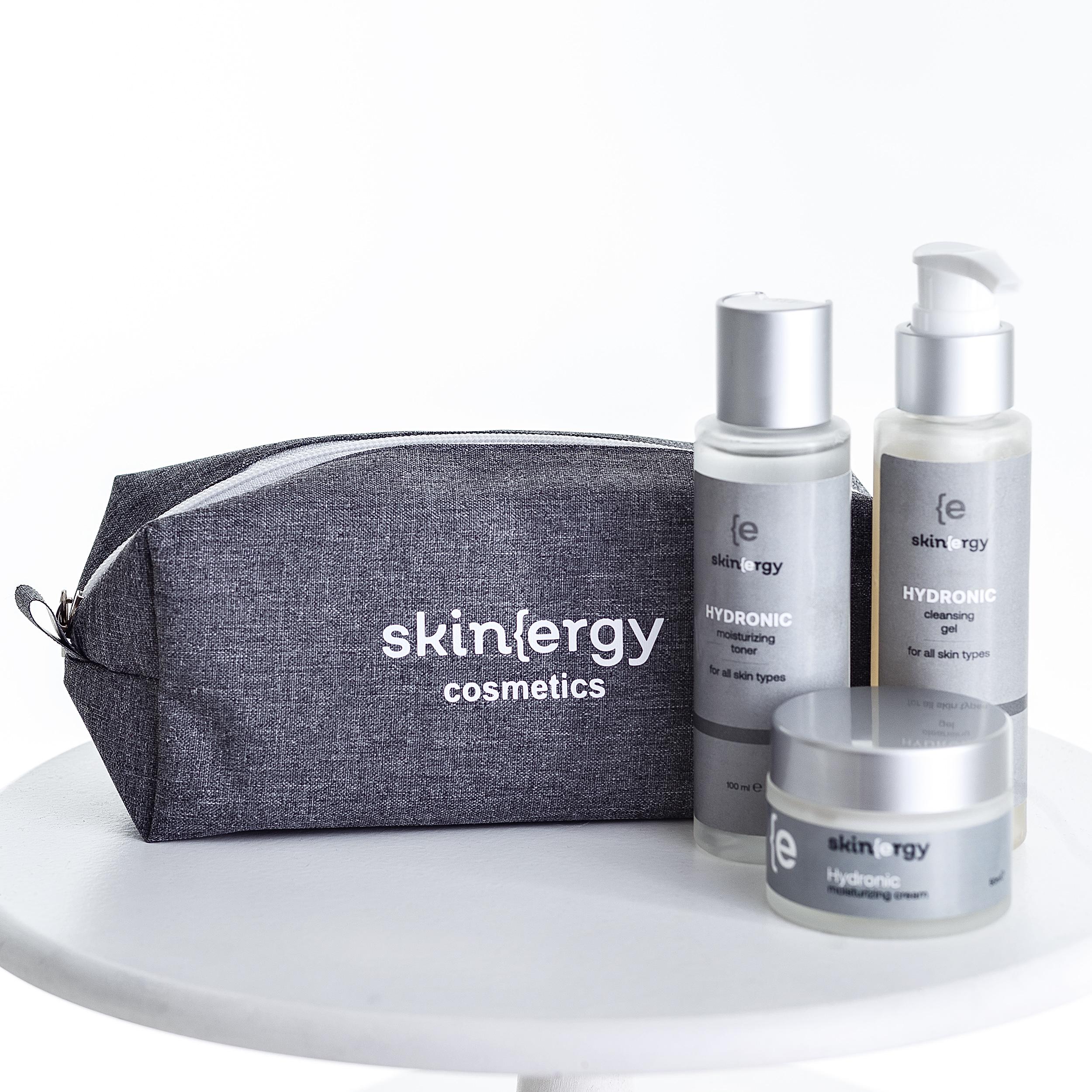 Набор в косметичке Skinergy крем с гиалуроновой кислотой/гель для умывания/увлажняющий тонер 250 мл