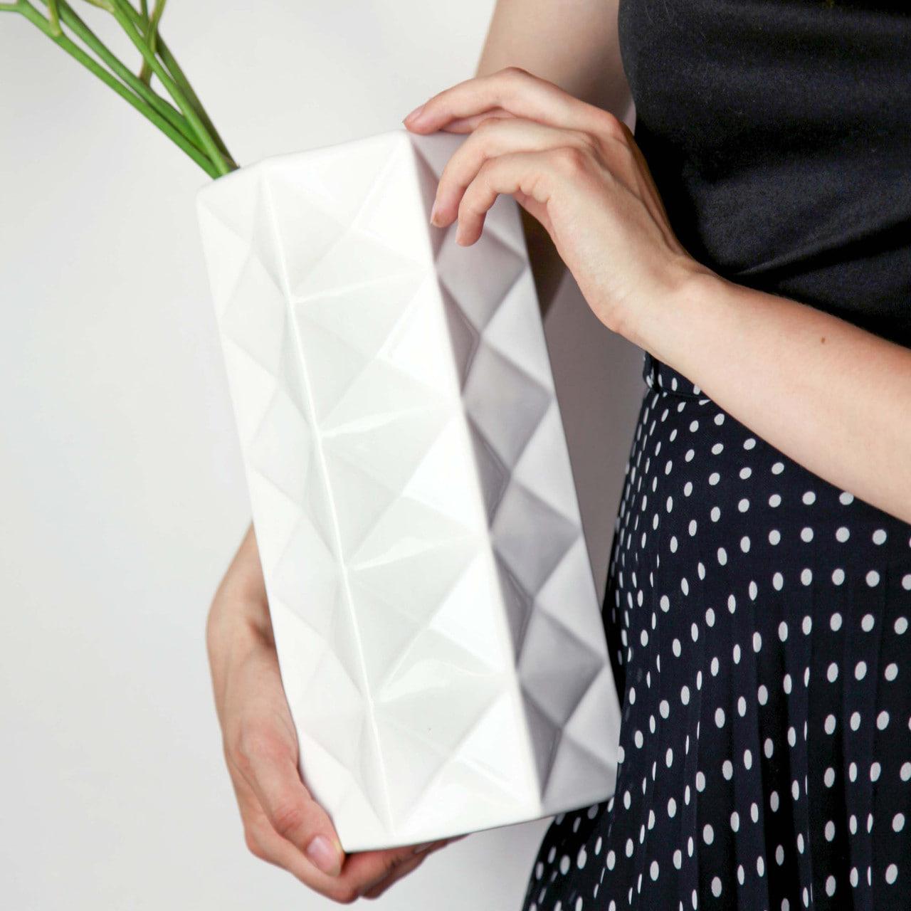 Ваза керамічна Rezon Кожум’яка 28 см Білий (2687618016) Ваза керамічна Rezon Кожум’яка 28 см Білий (2687618016)